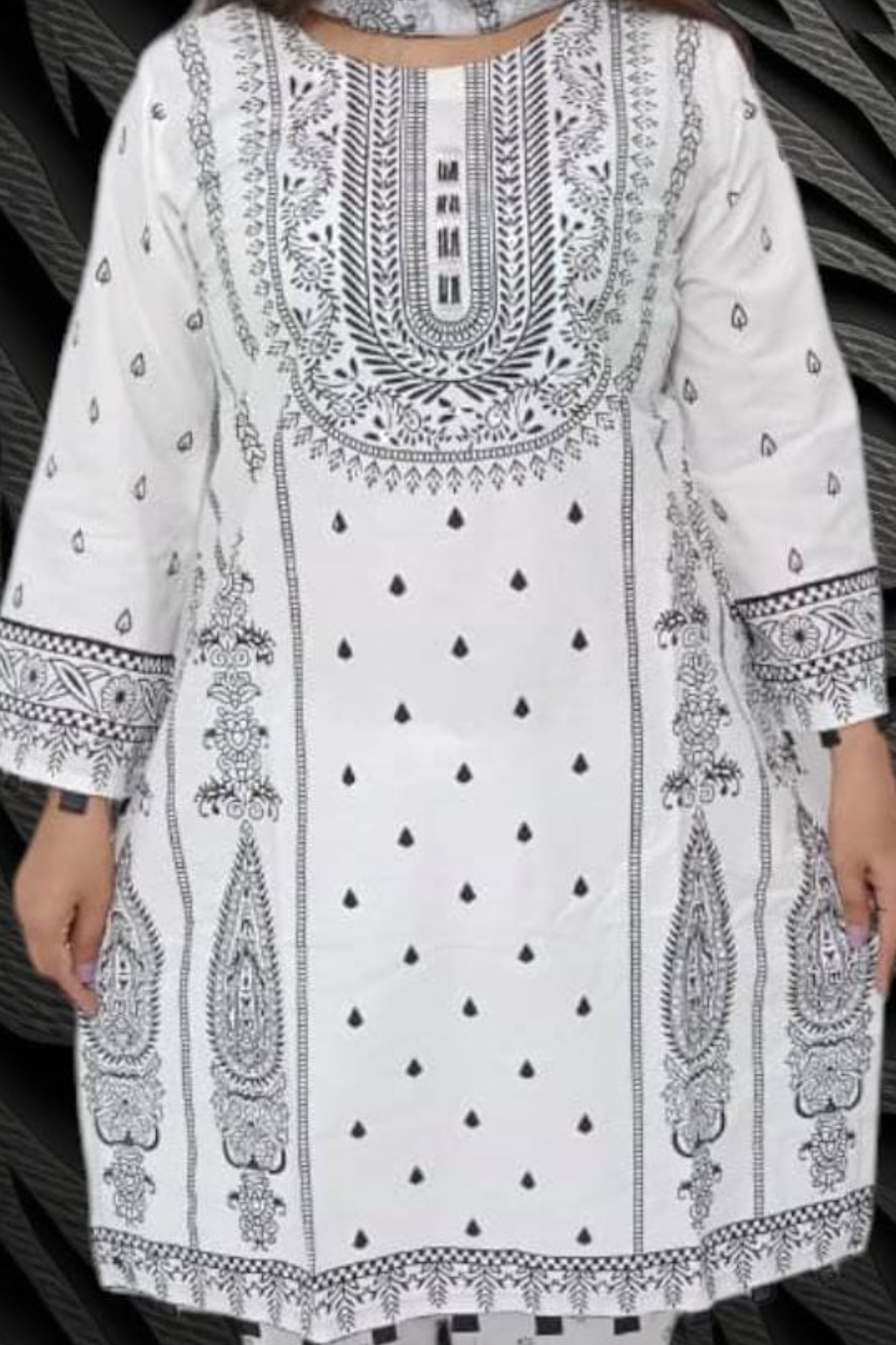 Elegant Embroidered Pakistani Dress